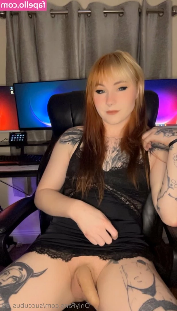succubus_98 [ succubus-98 ] - You can guess what I was doing