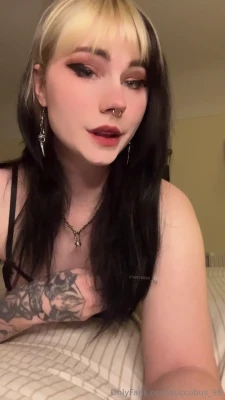 succubus_98 [ succubus-98 ] - Mi hilo favorito  Te gusta como me queda