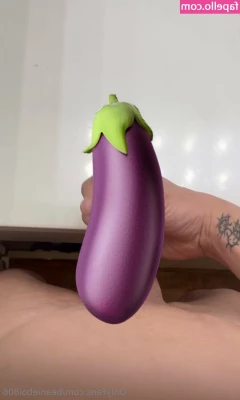 beanieboi806 - I m online  Send me a DM