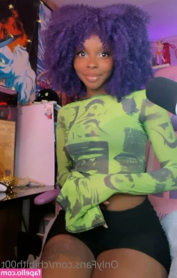  [ chibith00t ] - can I tease u with my tits daddy? 😏💕