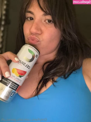 ailu.perez.ufc [ ailu-perez-ufc ] - Cheia de desejos  com vontade  exalando sensualidade  Essa sou eu 