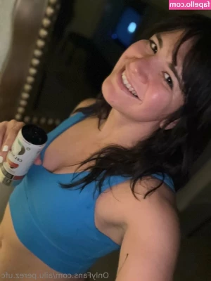 ailu.perez.ufc [ ailu-perez-ufc ] - Single boob