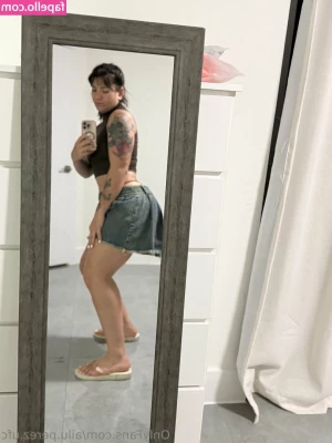 ailu.perez.ufc [ ailu-perez-ufc ] - The only time I can get to myself as of lately is in the restroom or