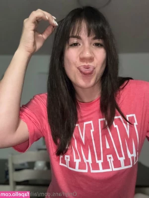 ailu.perez.ufc [ ailu-perez-ufc ] - hi babe come and chat with me I miss you 😘 we can talk about