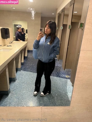 ailu.perez.ufc [ ailu-perez-ufc ] - Koht saa taas palella ku haluu kuvata ulkona🥶🔥