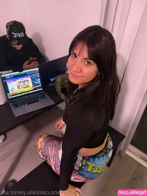 ailu.perez.ufc [ ailu-perez-ufc ] - Sending sexy love  Xoxoxo