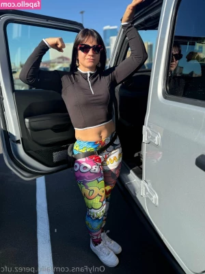 ailu.perez.ufc [ ailu-perez-ufc ] - Mis pies con aceite, ven a olerlos y masajearlos