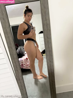 ailu.perez.ufc [ ailu-perez-ufc ] - Titties