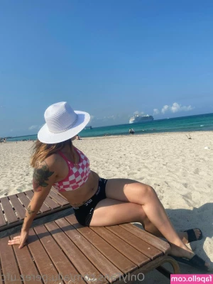 ailu.perez.ufc [ ailu-perez-ufc ] - Is your rebill on baby? If it is message me to let me know, and