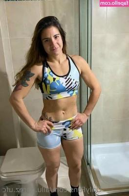 ailu.perez.ufc [ ailu-perez-ufc ] - Happy Monday    Anyone want to save me from work