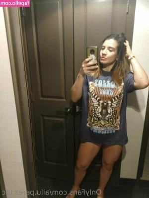 ailu.perez.ufc [ ailu-perez-ufc ] - Happy foot Friday