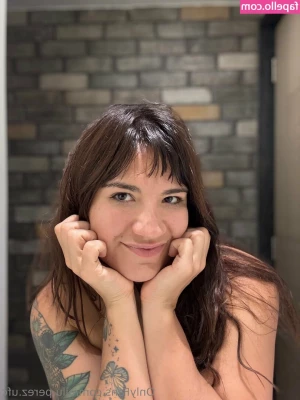 ailu.perez.ufc [ ailu-perez-ufc ] - What am I thinking about...?