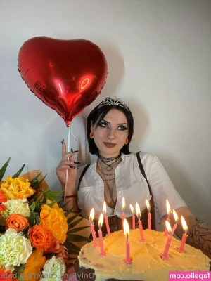 vampibiba - 20  discount to special videos or photos  Because Christmas is coming