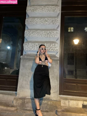 vampibiba - Hey, I'm thinking about what to do today 😛👄 What are your
