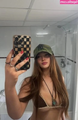 louiselaingx - Do you think my bosses wife will get mad because he makes me clean