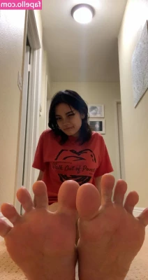 Bladeefan4 - Who wants to see more
