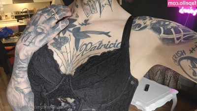 zeenosferatufree [ zeenosferatufree-2 ] - I m on tonight who wants to play with these
