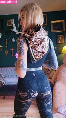 zeenosferatufree [ zeenosferatufree-2 ] - These leggings are my favourite
