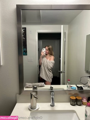 scorpioprin - Girl plays with 7inch dildo  imagining its her boy best friends