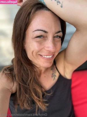 violetnaughtyy - So pretty ❤️🤍
