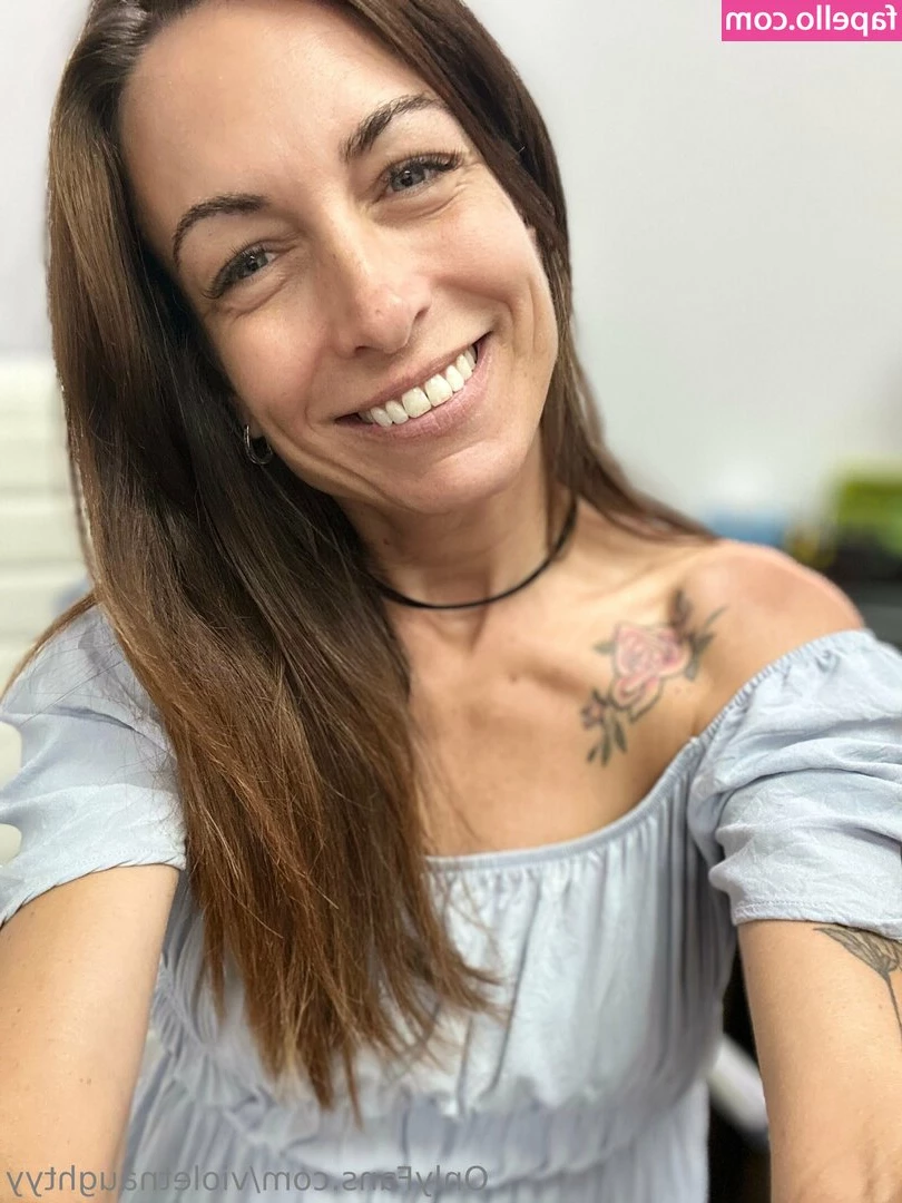 violetnaughtyy - Vieni ad osservare le piante erotiche dei miei piedini in outdoor