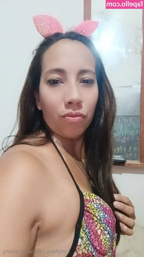 anto_bunny [ anto-bunny ] - Shower video only $5 💖💖 DM me 😘