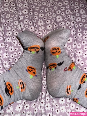 millieslittletoes - HOLY ICE BATH  Yes  I am crazy  BUT I also do this to help my