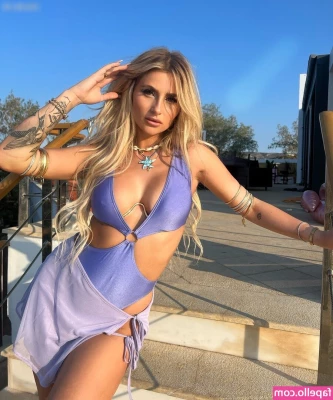 Selina Felicitas [ selina-felicitas ] - Bubble butt