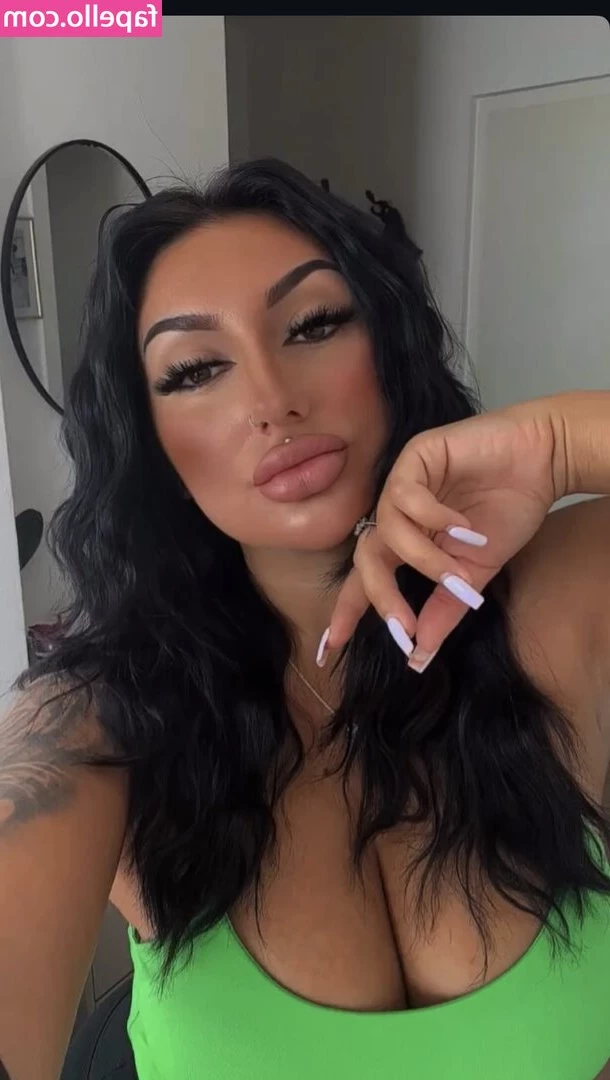 Kikka_93_calabrese [ kikka-93-calabrese ] - See you in the DMs