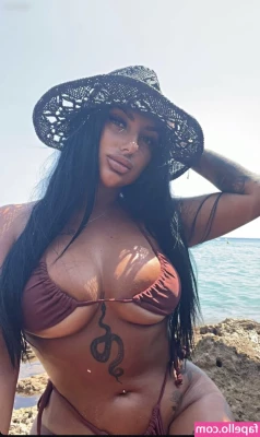 Kikka_93_calabrese [ kikka-93-calabrese ] - My morning was filled with a good bimbo slut workout. I have to stay