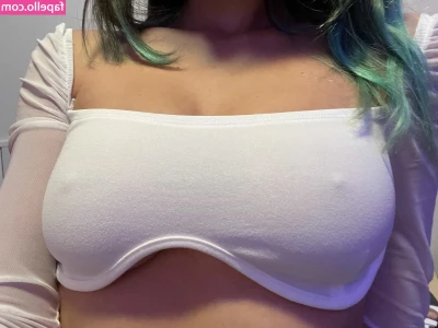 Redhead Cupcake [ redhead-cupcake-1 ] - would you let me cum inside you? yes or no 😈