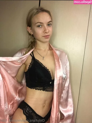 marina_kitti [ marina-kitti ] - Nice and squeaky clean
