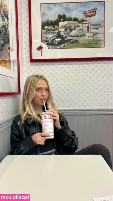 Jordyn Jones [ jordyn-jones-18 ] - Slow Fucking ? Or Fast Fucking?? 😈😈😈