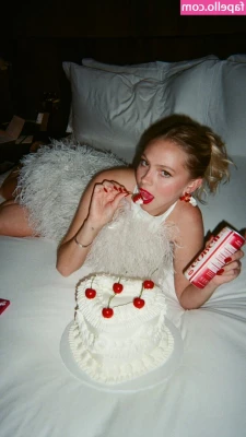 Jordyn Jones [ jordyn-jones-18 ] - Holi bebes