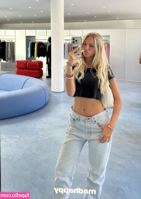 Jordyn Jones [ jordyn-jones-18 ] - How do you prefer me  Flashy or discreet