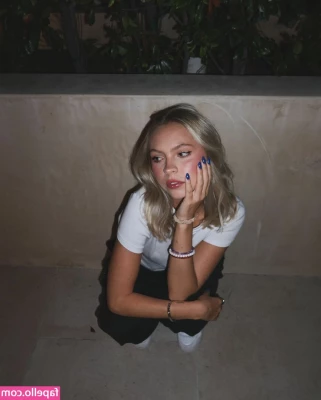 Jordyn Jones [ jordyn-jones-18 ] - hot_ginger5777 She  hot_ginger5777 is free today for you She 