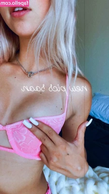 Jordyn Jones [ jordyn-jones-18 ] - Don t mind me  just gonna scoot in over here hehe