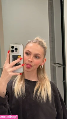Jordyn Jones [ jordyn-jones-18 ] - Meine wieder etwas leicht behaarte Muschi 🥵