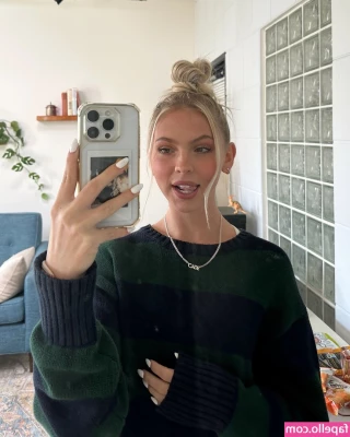 Jordyn Jones [ jordyn-jones-18 ] - Tu aimes mes pieds