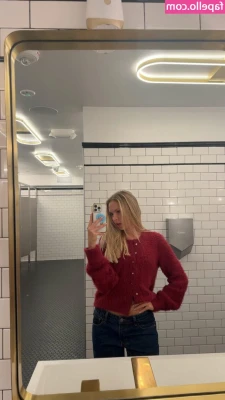 Jordyn Jones [ jordyn-jones-18 ] - Or you rather stay up? Ou vc prefere ficar de pé?