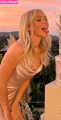 Jordyn Jones [ jordyn-jones-18 ] - Waiting patiently like a good girl. 🫦