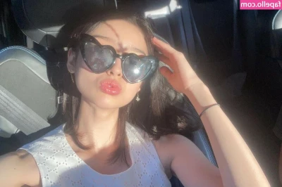 Nayoung Kim [ nayoung-kim ] - If you look close you ll see my cock haha