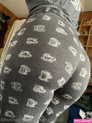 friskyfeline69 - Always wondered what it would be like to be Ontop of me on the bed 