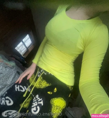friskyfeline69 - Wet chunky butt