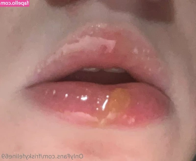friskyfeline69 - Good morning