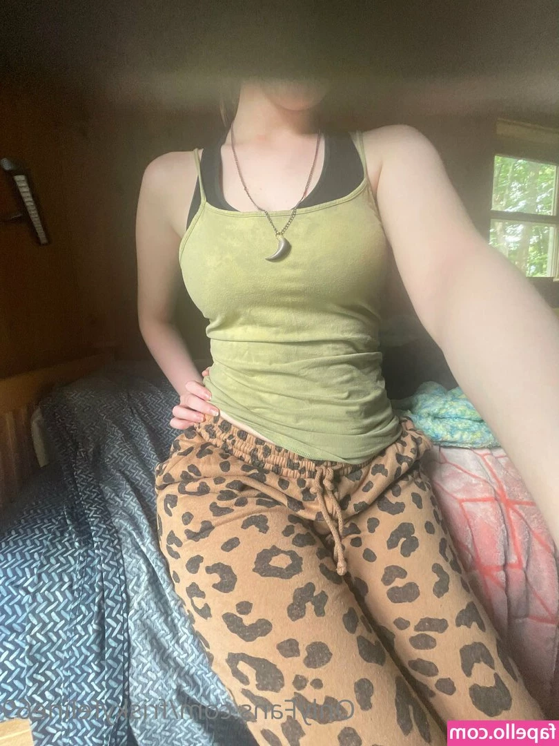 friskyfeline69 - 𝐓𝐡𝐚𝐭 𝐥𝐢𝐭𝐭𝐥𝐞 𝐭𝐡𝐢𝐧𝐠