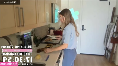kittspresso - Glücklicherweise geht deine alte fette Kuh immer früh ins Bett und