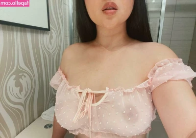 Sonia Elsie [ sonia-elsie-1 ] - Feeling horny as fuck this morning