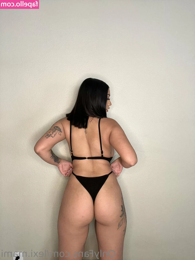adianababyxo - Finally posting my new 8 ish mins solo dildo riding   lmk what you