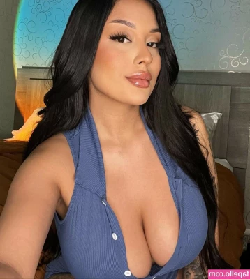 adianababyxo - A few quick bts snaps from today s shoot